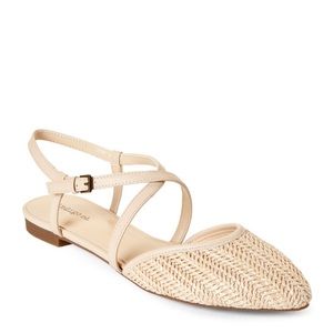 Beachy Woven Straw Strappy Flats